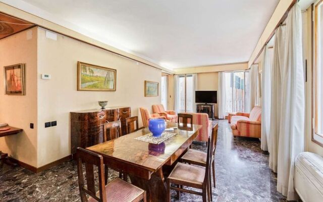 Venice Castello Elegant Apartment