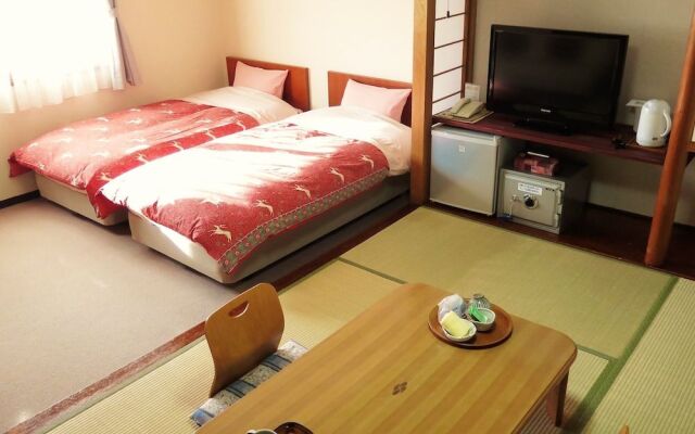 Hotel White Inn Kitashiga