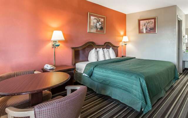 Quality Inn & Suites Macon North