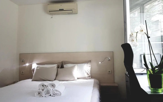 Malavi top center studio Ruse! Comfort&clean!
