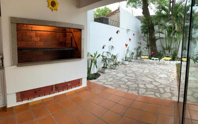 Casa para 12 con garaje, jardín y quincho