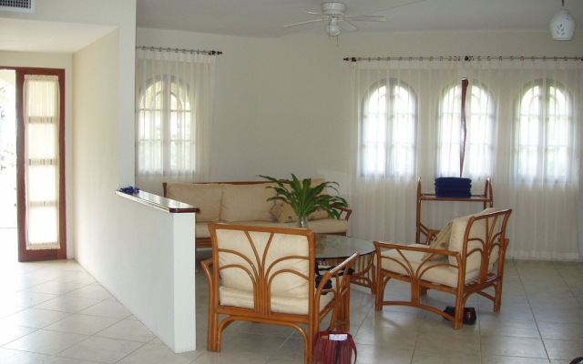 "3br Villa With Vip Access - All Inclusive Program With Alcohol Included."