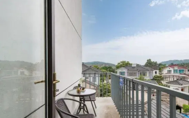 Jinglong Xiaozhu Boutique Hotel