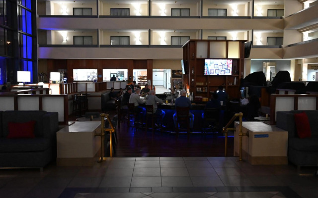 Atrium Hotel and Suites DFW Airport South