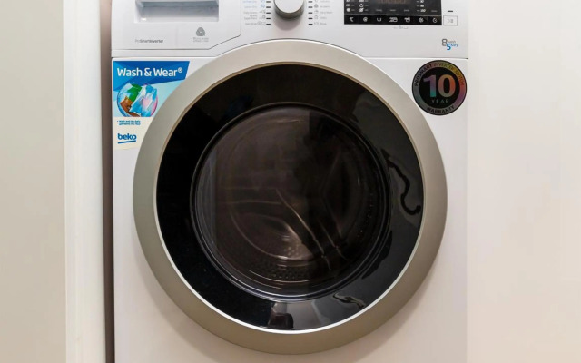 Stella 1&2 - Pink and Grey Studios near the Singing Fountains