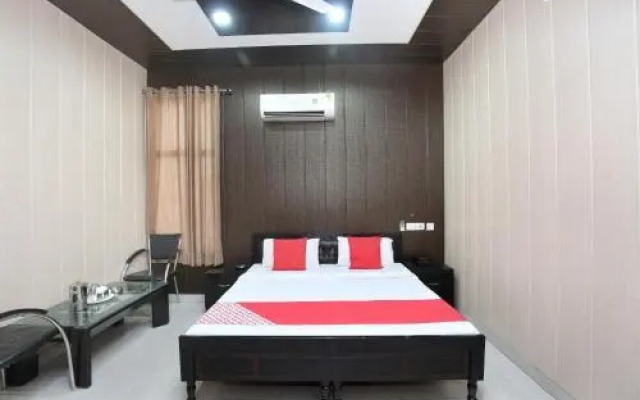 Raj Mahal Motel