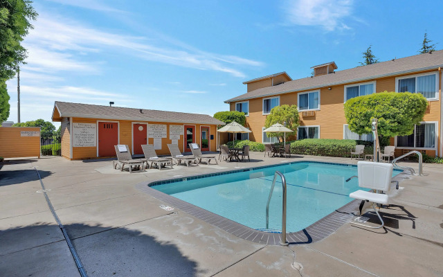 Quality Inn near Six Flags Discovery Kingdom - Napa Valley
