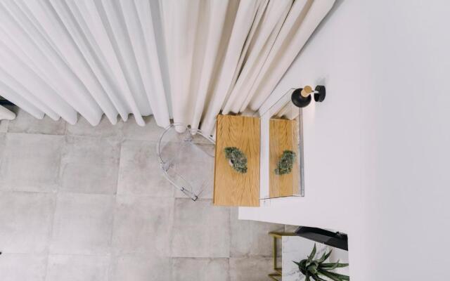 BLUE STONE Luxury Suites