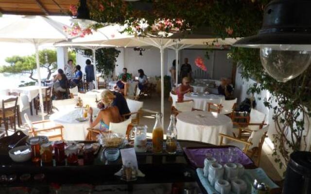 Agistri Club Hotel