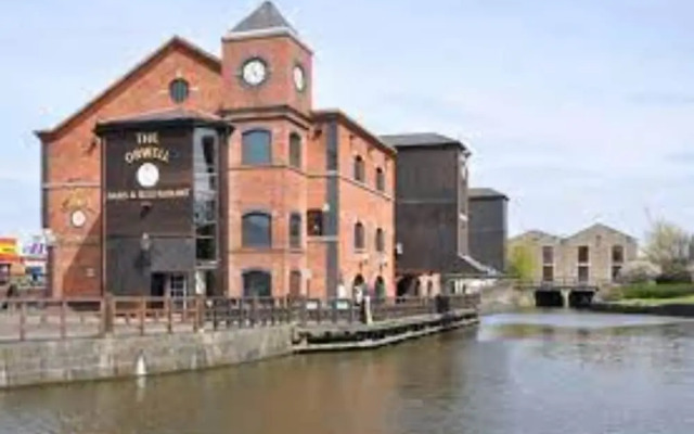 Central Wigan Welcoming Townhouse Sleeps up to 6