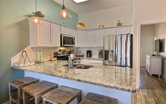 Wakiki Beach BSC304 by RedAwning