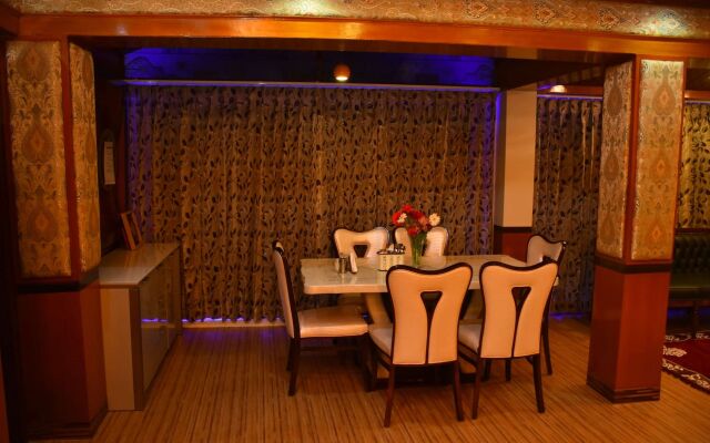 Glen Premium Villa By Lexstays