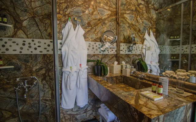 Agalia Luxury Suites