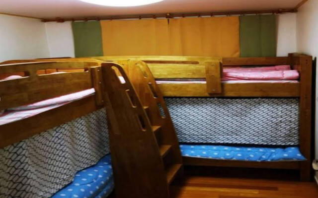 Seoul Lake Guesthouse