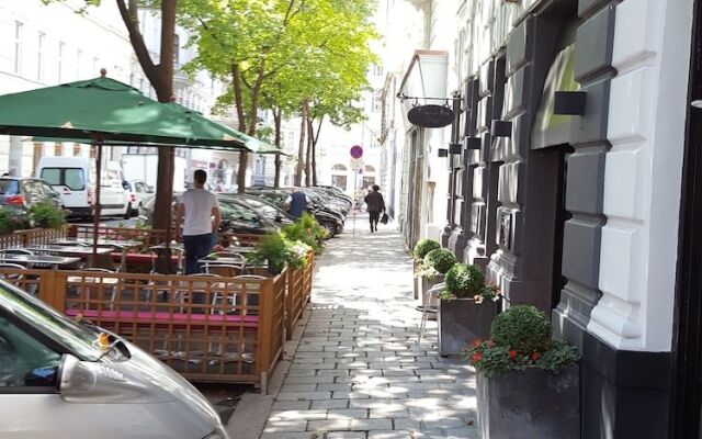 Sobieski Town Apartments