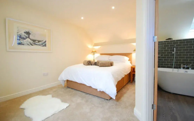 Pipeline Cottage 487857