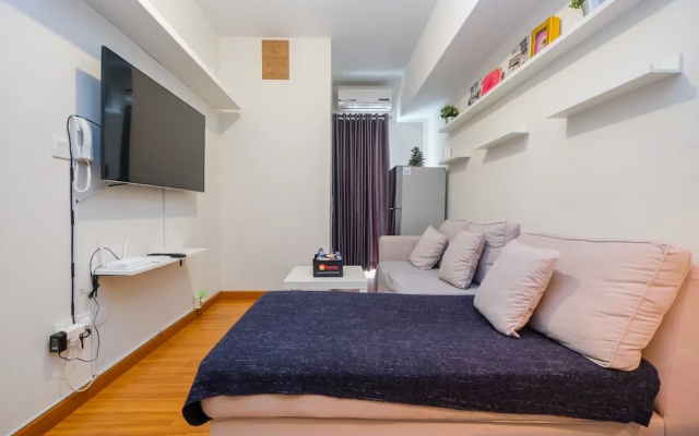 Pool View and Homey 2BR Apartment @ Springlake Summarecon – Guest Rooms – Bekasi