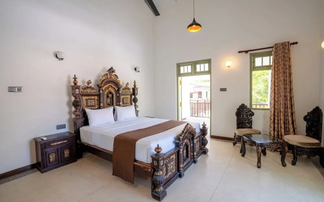 Amara Chairmans Bungalow