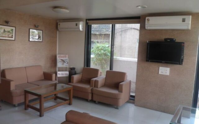 Hotel Rajmahal