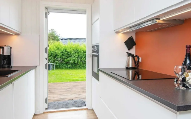 Enticing Holiday Home in Hemmet near Sea