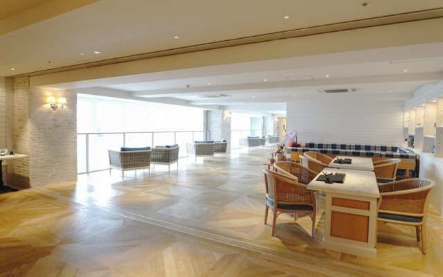 Hot Cross Point SANTA MONICA