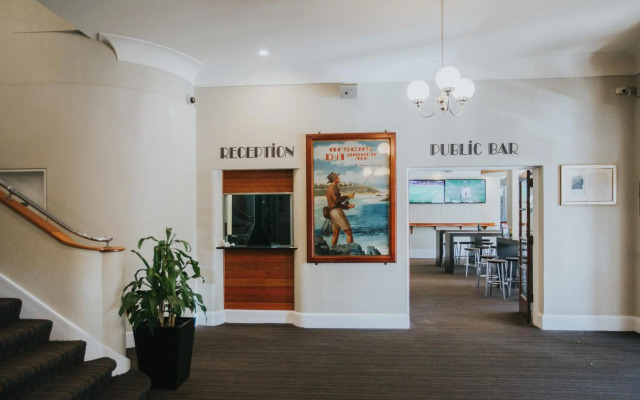 Port Macquarie Hotel