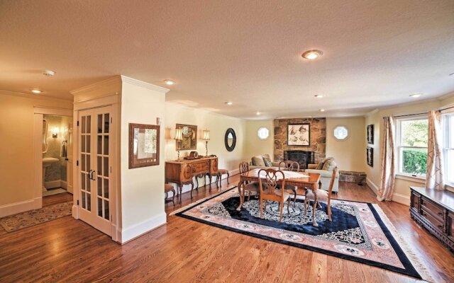 Spacious & Stunning Cleveland Getaway on 1 Acre