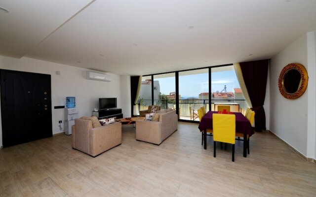 Villa Zeki by Akdenizvillam