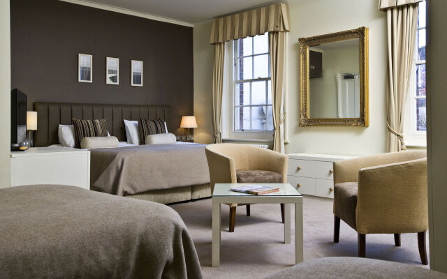 Royal Hotel