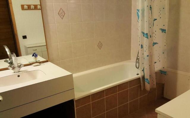 Résidence LAUZES - 2 Pièces pour 5 Personnes 64