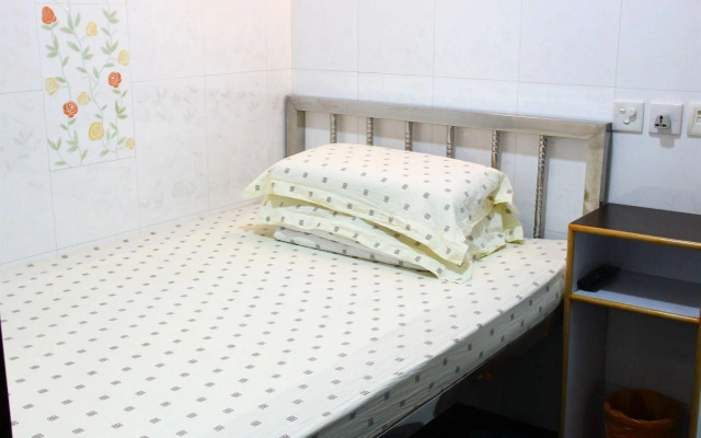 Pay-Less Guesthouse (7/F A9)