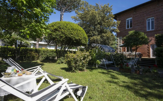 Fantastic Liberty Villa in the Heart of Versilia