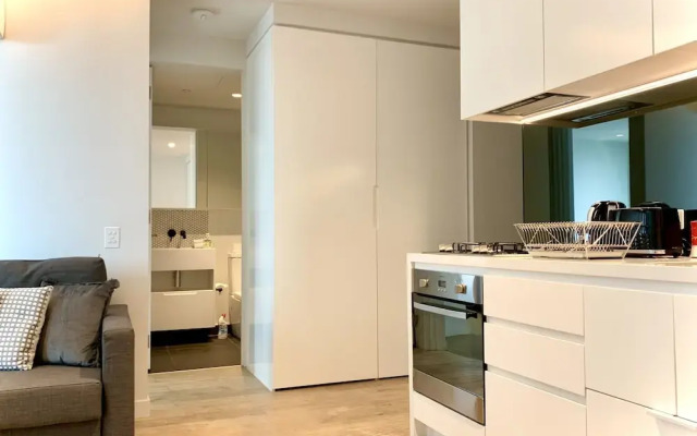ReadySet Apartments at Lighthouse