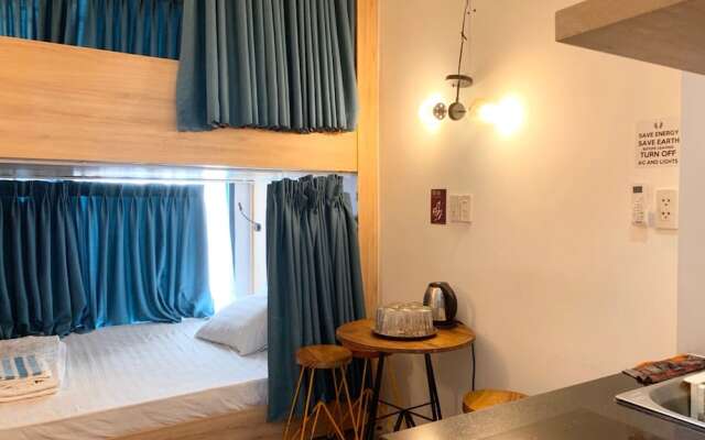 Red Roses Hostel Bui Vien