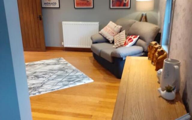 Riverside 2 bed apartment Bewdley Worcestershire