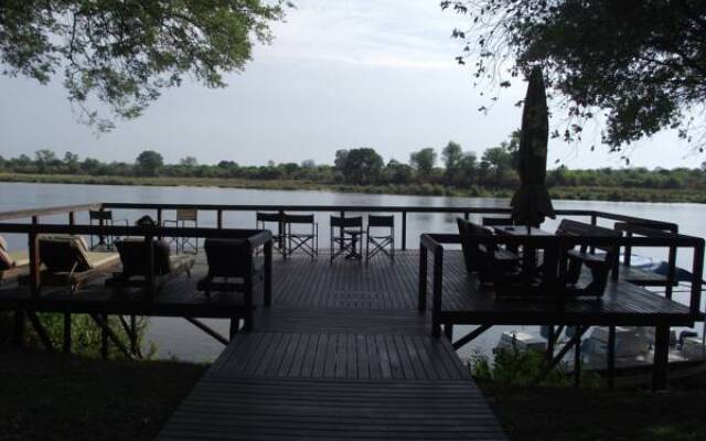 Ndhovu Safari Lodge - Campground