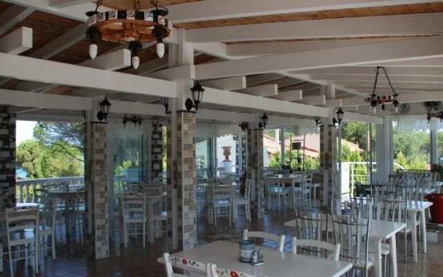 Hotel Diaporos