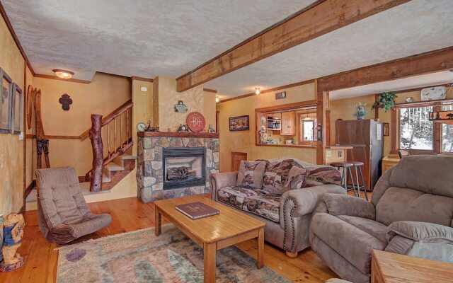 Whispering Pines - 4 Br Home