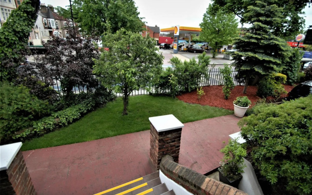 Gateway Hotel