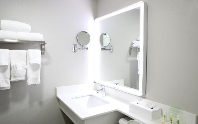 Holiday Inn Chicago-Oakbrook by IHG