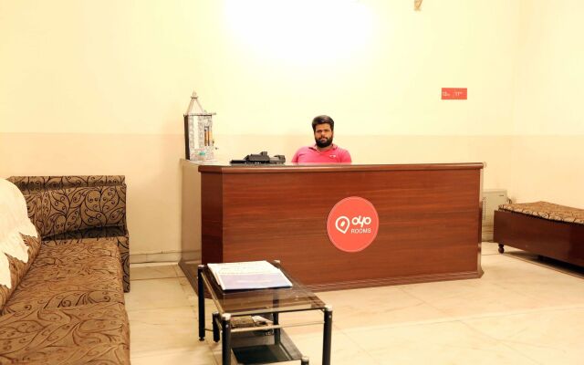 OYO Flagship 402 Hotel Noida Residency