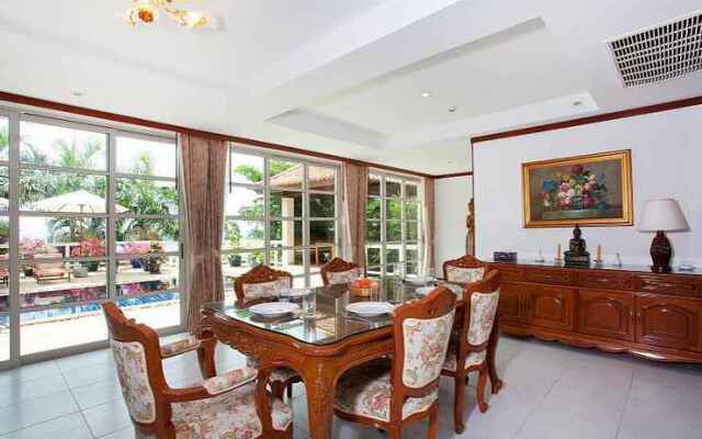 Ruedi Villa - 2 Plus 1 Bed Holiday Home with Pool at Kata Beach Phuket