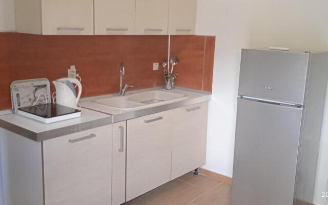 lemonishouse by the sea 1