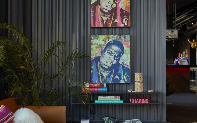 MOXY Minneapolis Uptown