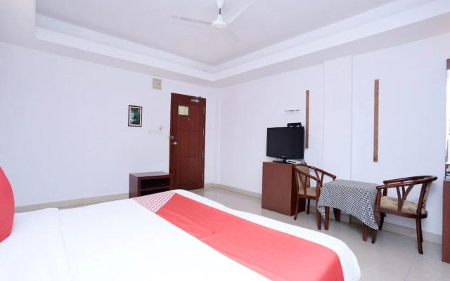 Central Hotel by OYO Rooms