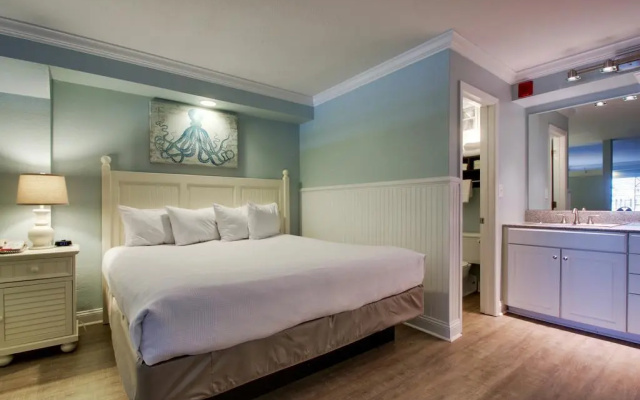 Islander Hotel & Resort
