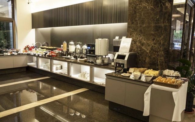 Lishiuan International Hotel