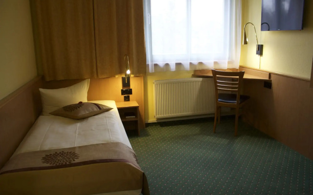 Acron Hotel