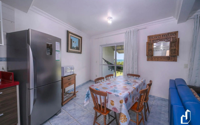 Duplex frente ao mar com 02 suítes climatizadas