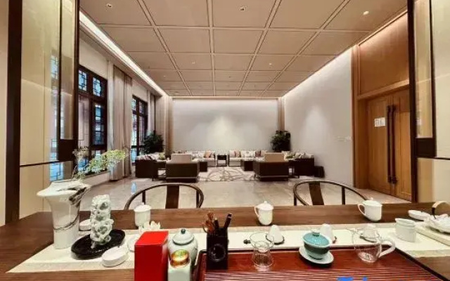 Nanyang Zhongjing Academy Hotel